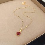 【銀蝶坊】紅色雙面花朵項鍊氣質小紅花吊墜 金色系百搭鎖骨鍊：圖片 2